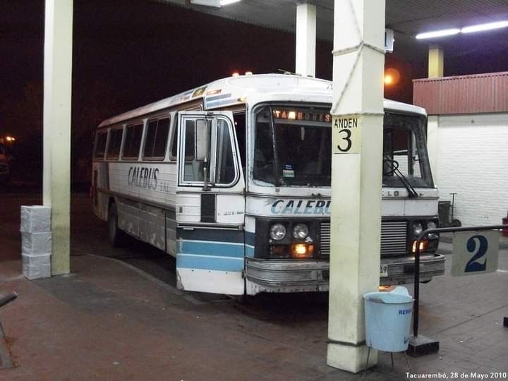 Ómnibus Calebus Marcopolo en estación Ómnibus Calebus Marcopolo